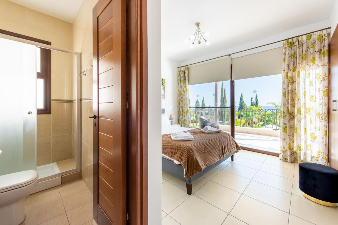 Sea Front Oceanus H2 By Ezoria Villas Ajía Nápa Kültér fotó