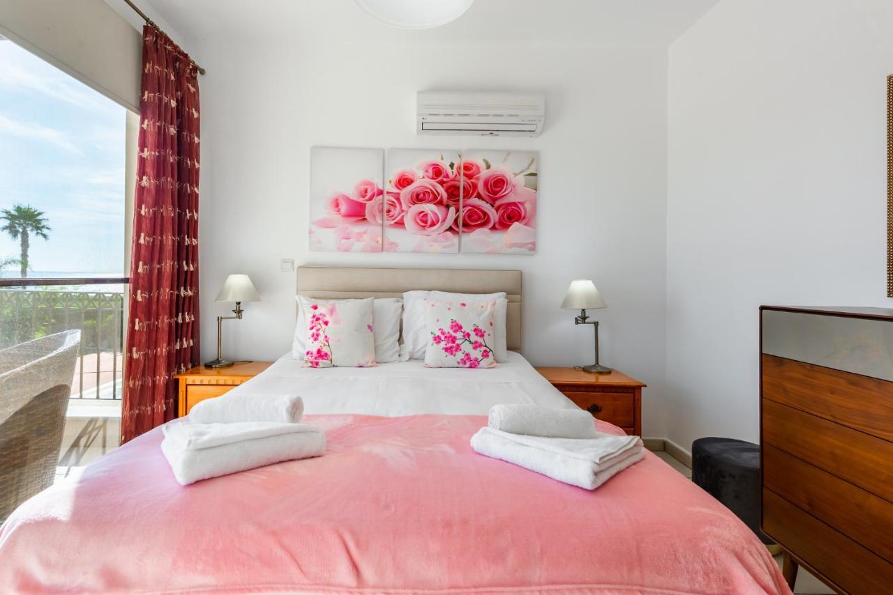 Sea Front Oceanus H2 By Ezoria Villas Ajía Nápa Kültér fotó