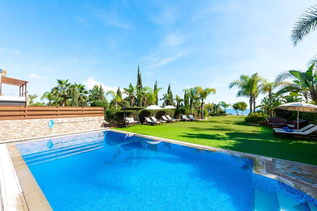 Sea Front Oceanus H2 By Ezoria Villas Ajía Nápa Kültér fotó