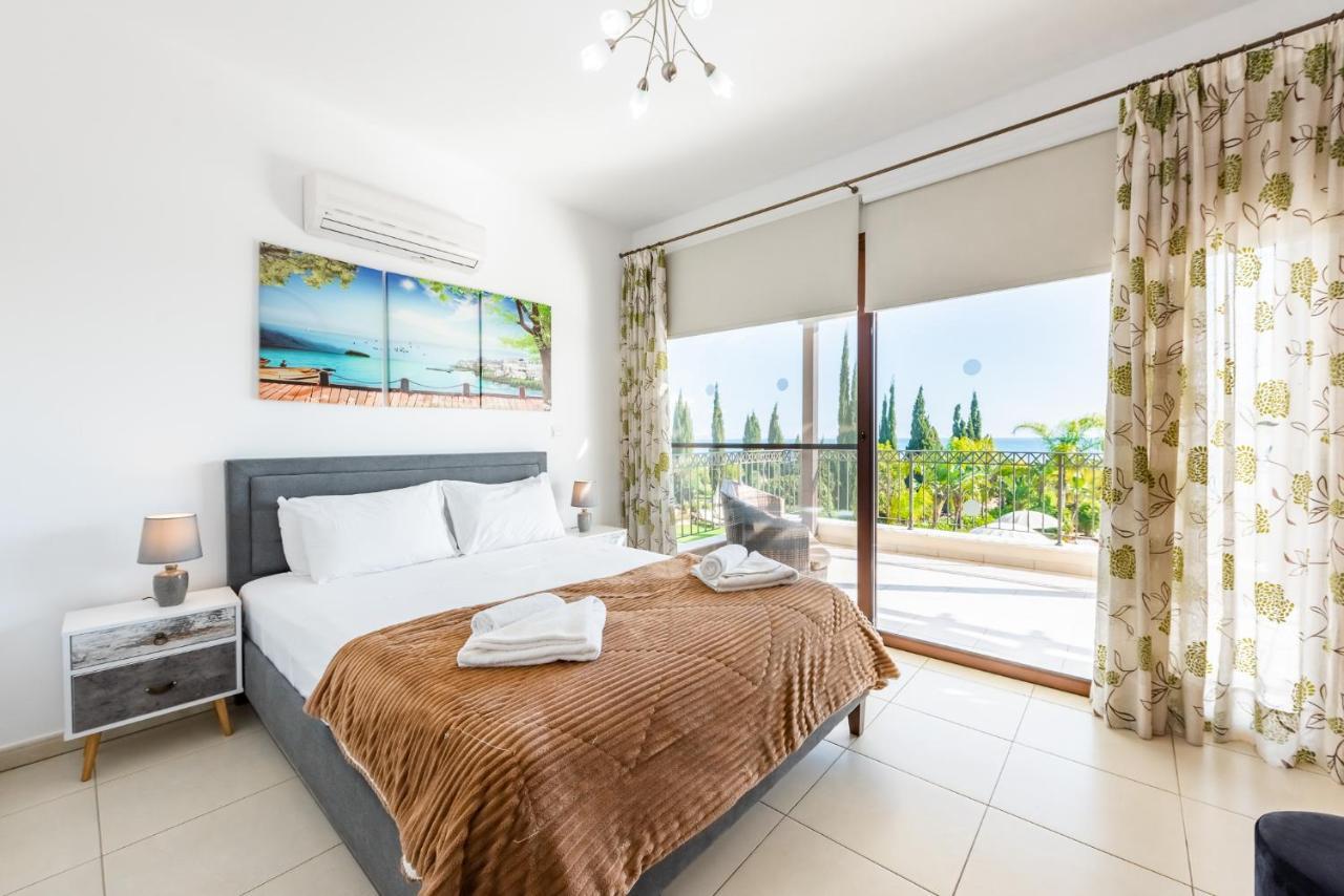 Sea Front Oceanus H2 By Ezoria Villas Ajía Nápa Kültér fotó